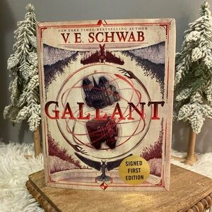 Gallant - V. E. Schwab - Signed - 1st Edition - 2022